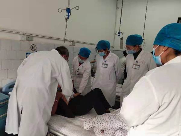 【喜訊】普洱市人民醫(yī)院泌尿外科楊勇專家團隊工作站落戶景谷中醫(yī)醫(yī)院(圖14)